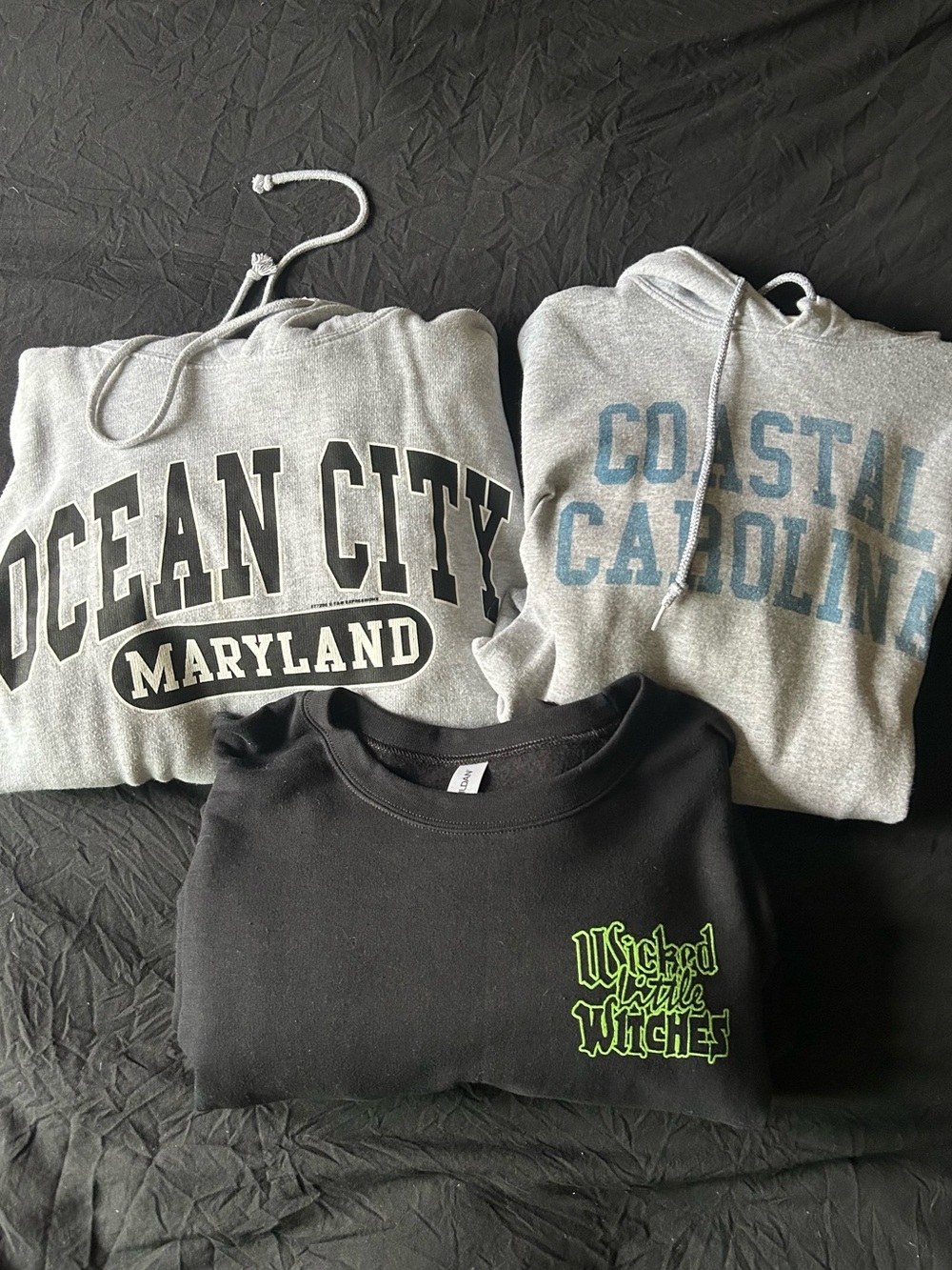 GRAPHIC SWEATSHIRT BUNDLE